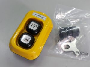 Tay điều khiển 2 nút bấm