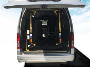 Xe chở người đi xe lăn